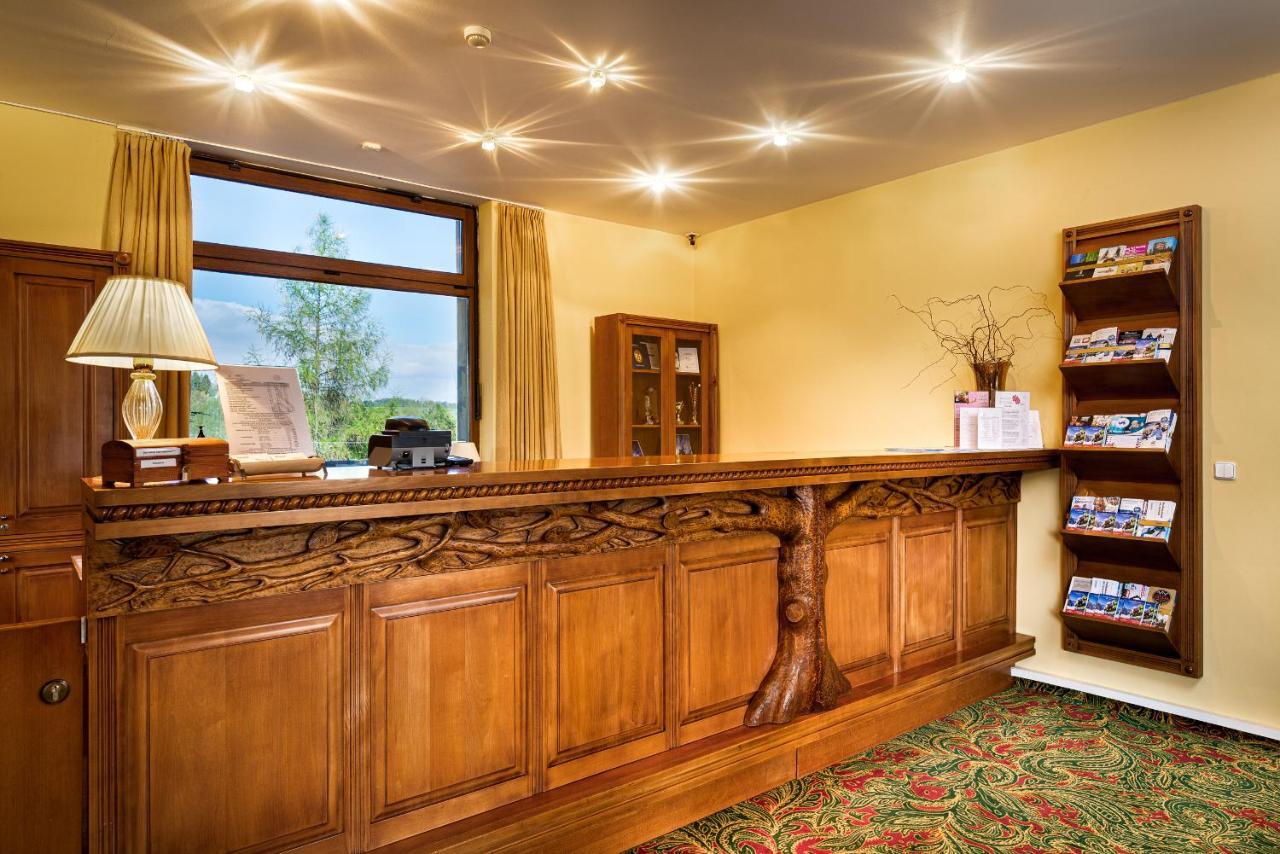 Hotel International Veľka Lomnica Bagian luar foto